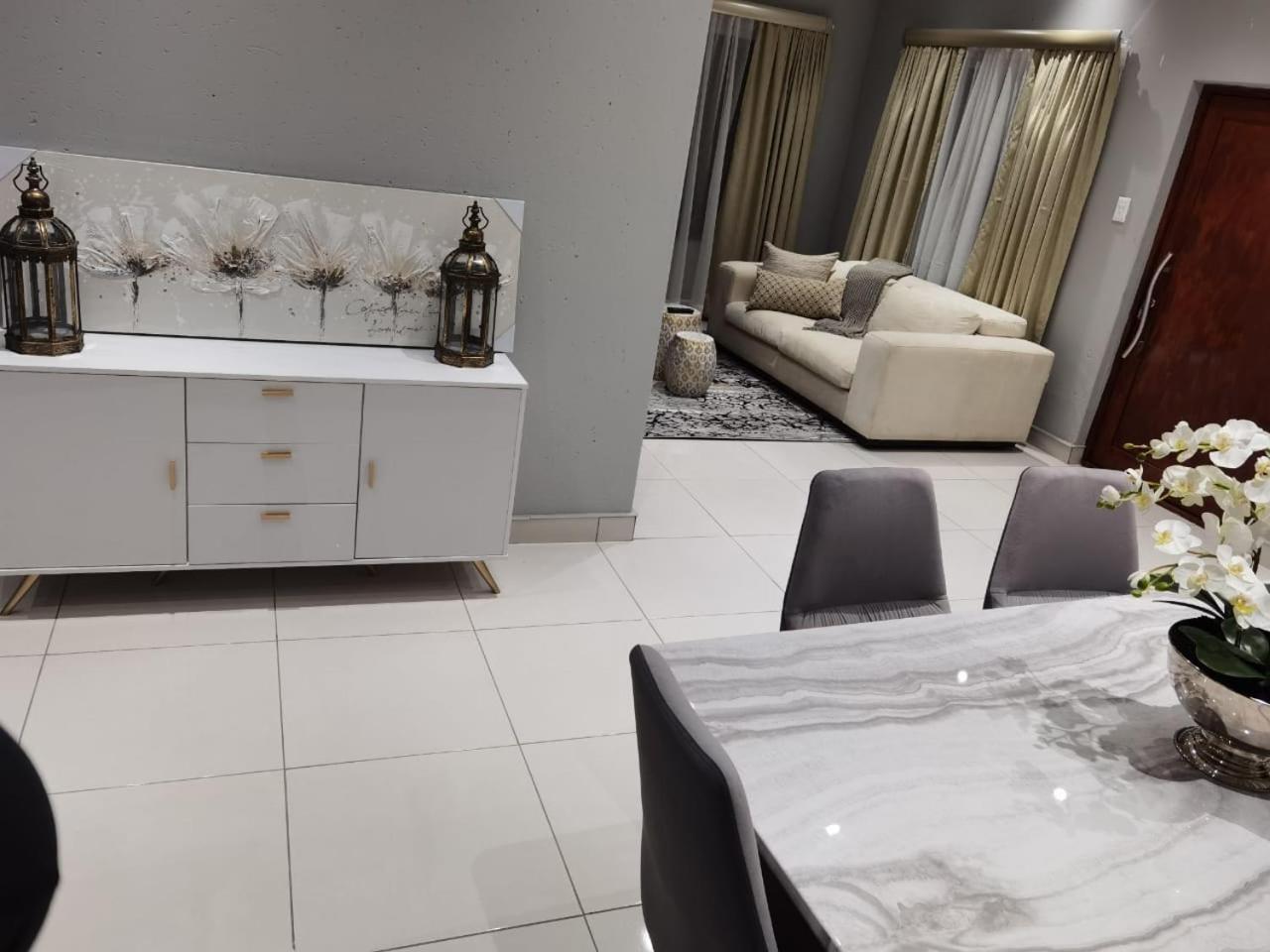 Kings View Exclusive Villas Pretoria-Noord Exterior foto